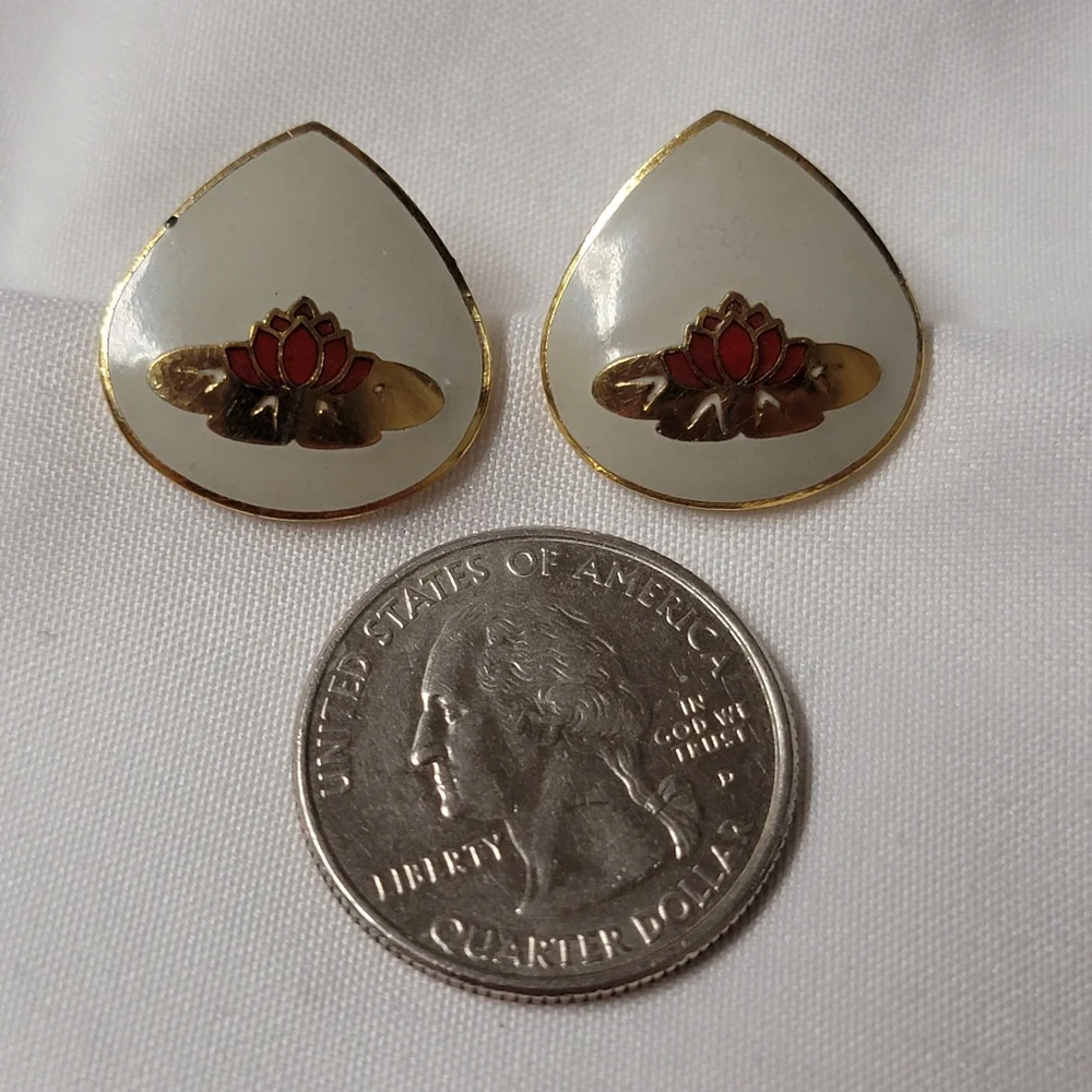 Vintage Genuine Cloisonne Earrings Water Lily Lotus Flower Gold Filled